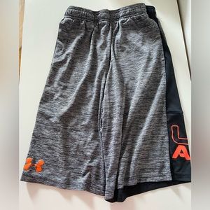 Used Under Amour Boys Shorts! size L!